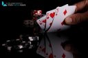 Carte de poker avec main
